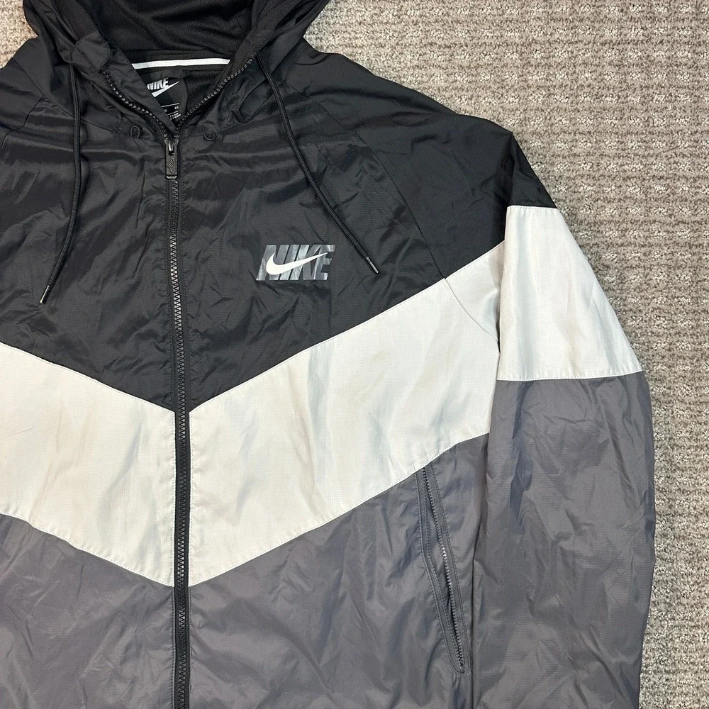 Nike Mens Sportswear Windrunner Hooded Jacket Black White Grey XL AR2191-011